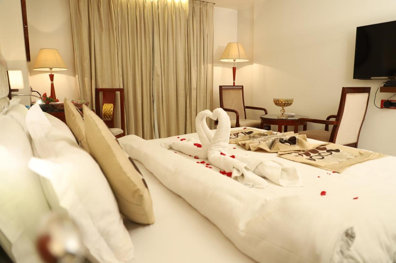 Republic Hotel Patna  Dış mekan fotoğraf