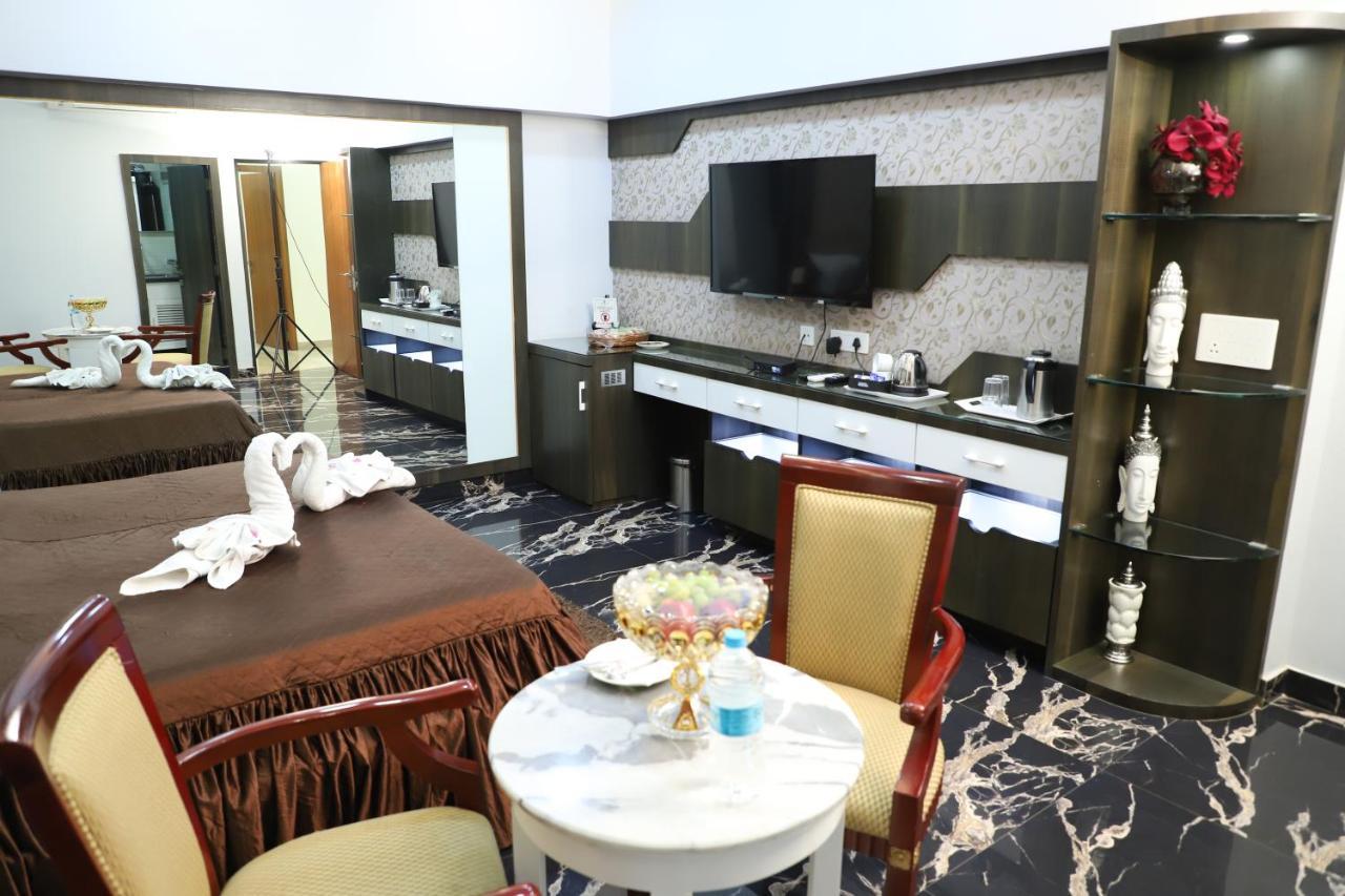 Republic Hotel Patna  Dış mekan fotoğraf