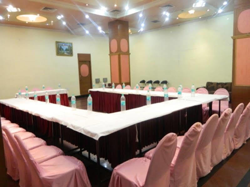 Republic Hotel Patna  Dış mekan fotoğraf